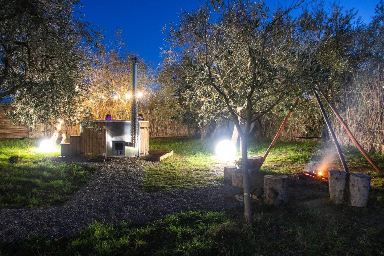 2 Cuori E 1 Yurta Glamping In Tuscany - Adults Only Asciano Eksteriør billede
