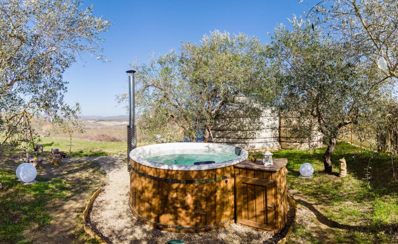 2 Cuori E 1 Yurta Glamping In Tuscany - Adults Only Asciano Eksteriør billede