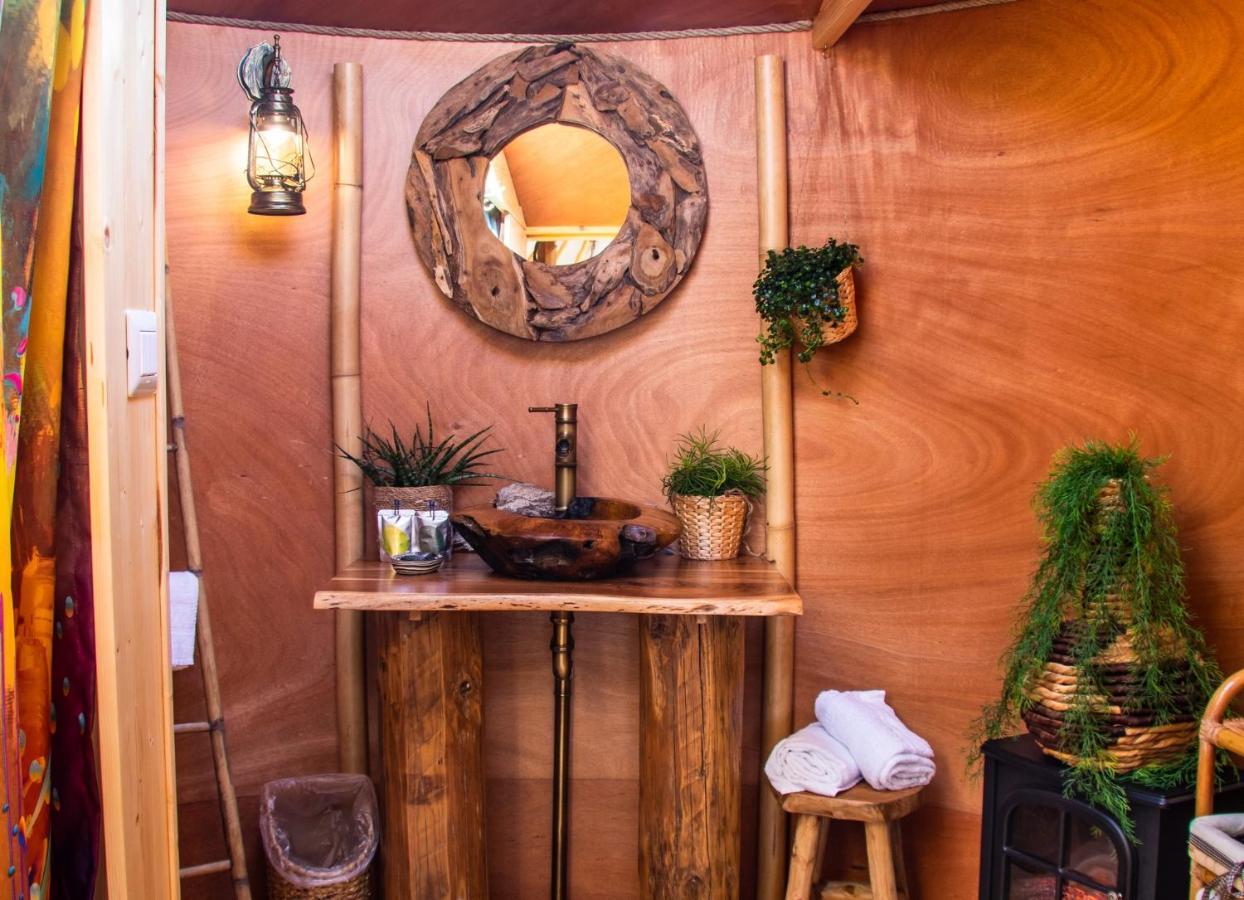2 Cuori E 1 Yurta Glamping In Tuscany - Adults Only Asciano Eksteriør billede