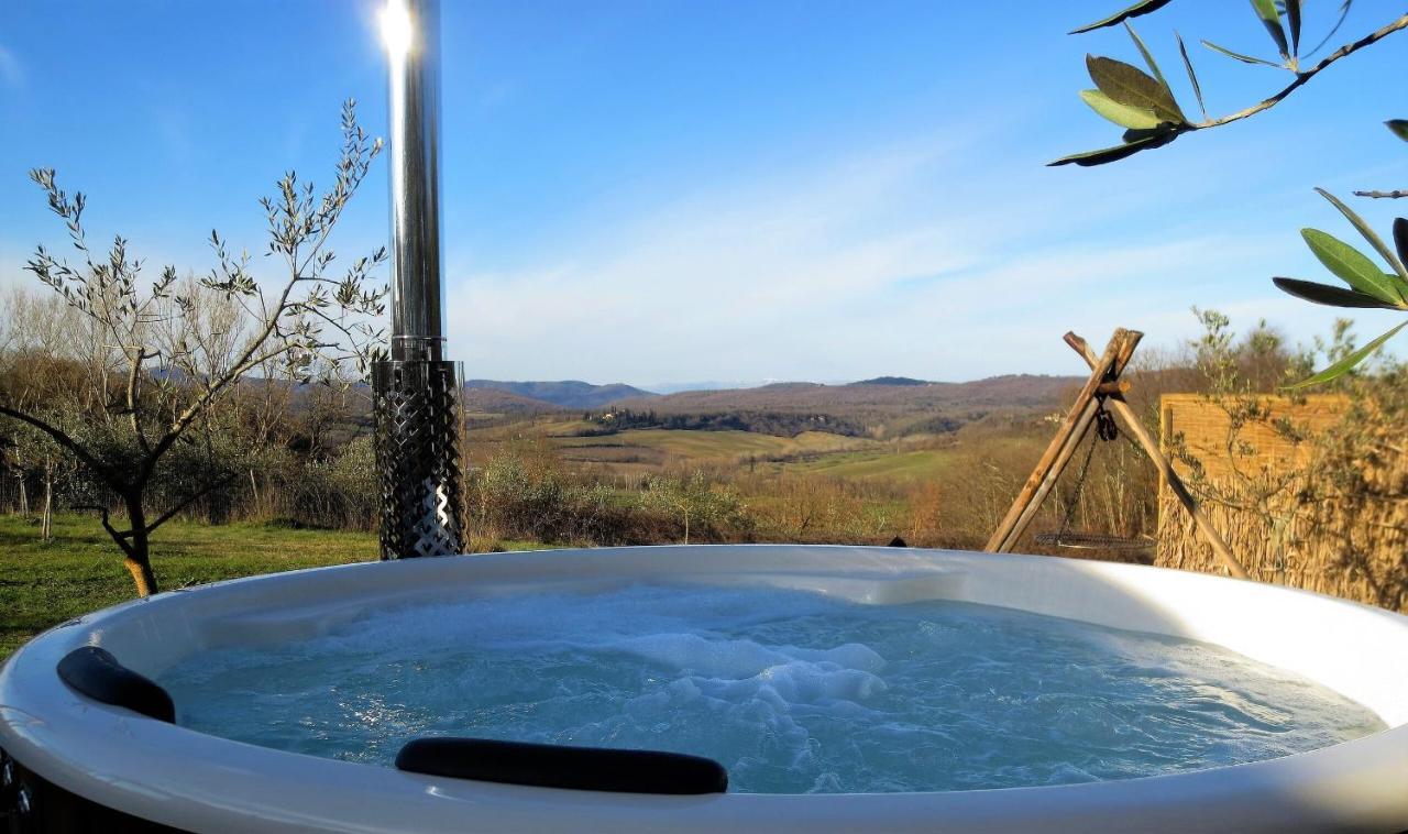 2 Cuori E 1 Yurta Glamping In Tuscany - Adults Only Asciano Eksteriør billede