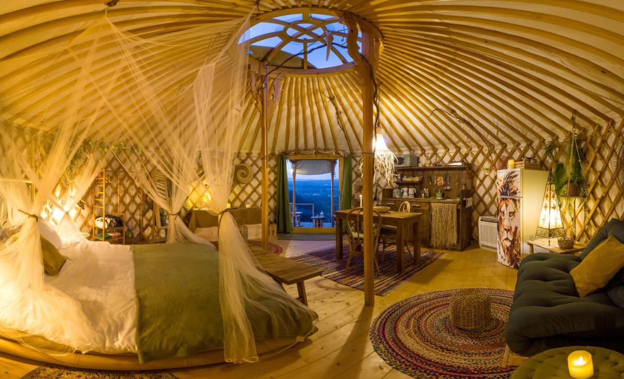 2 Cuori E 1 Yurta Glamping In Tuscany - Adults Only Asciano Eksteriør billede