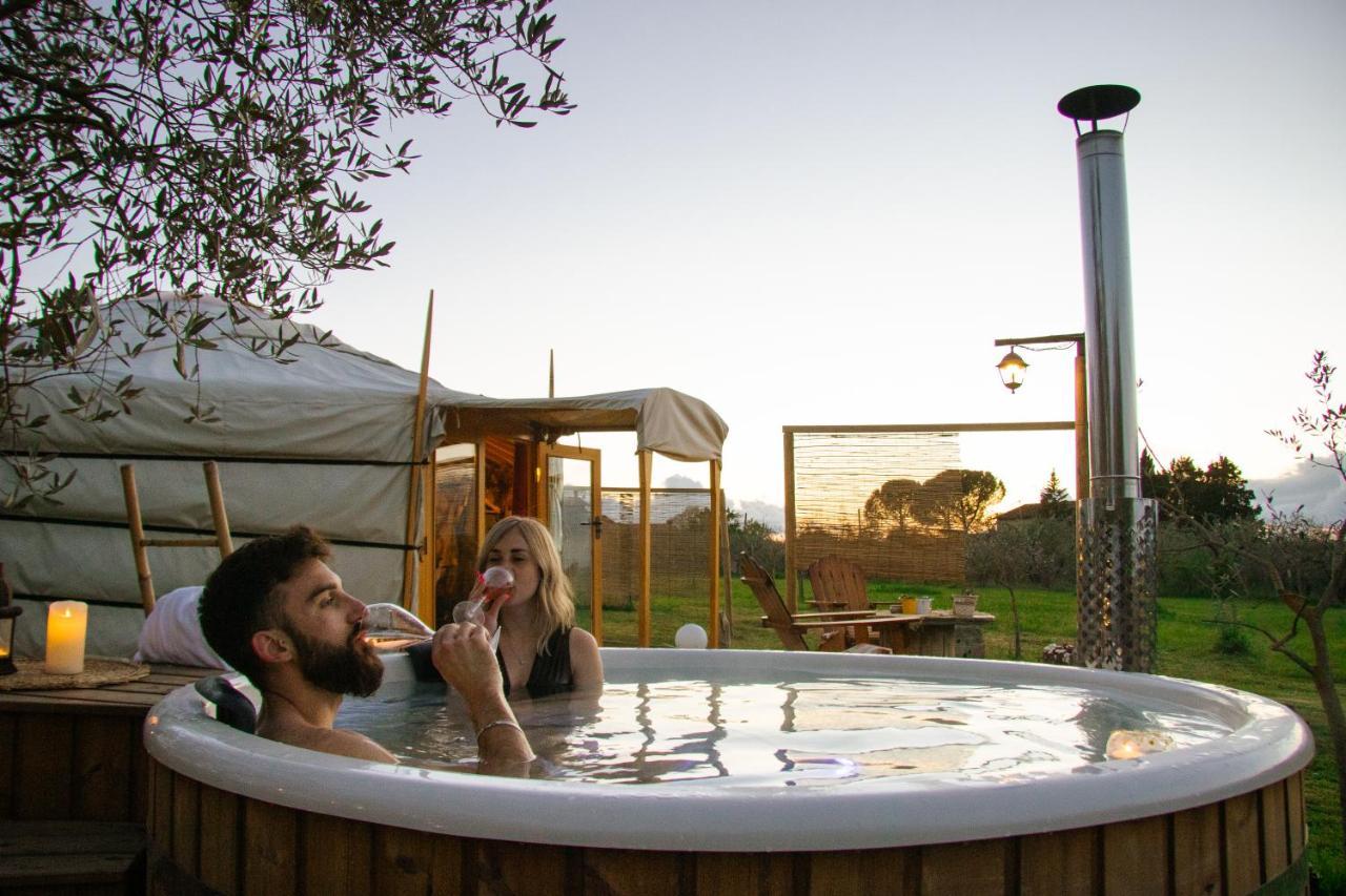 2 Cuori E 1 Yurta Glamping In Tuscany - Adults Only Asciano Eksteriør billede