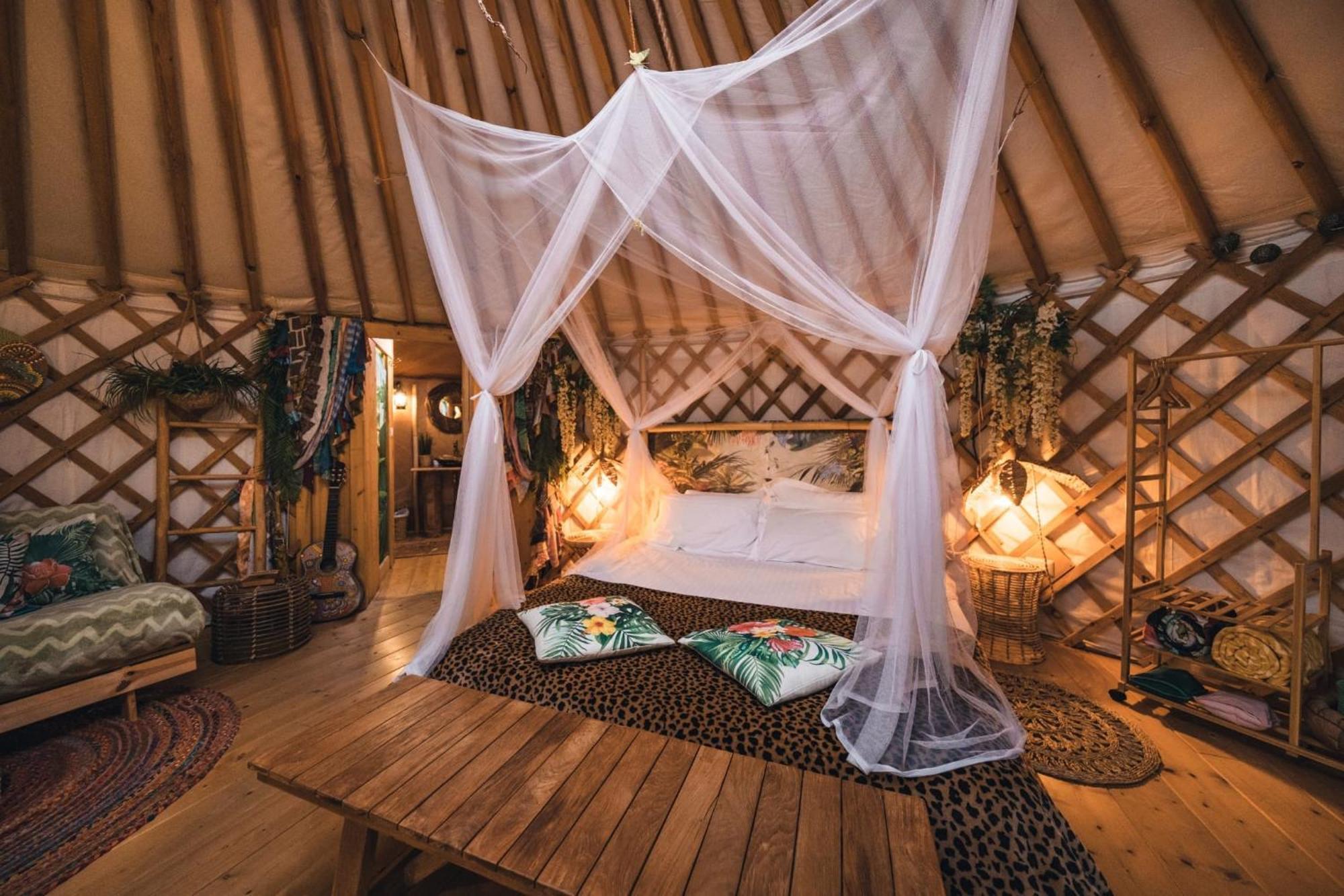 2 Cuori E 1 Yurta Glamping In Tuscany - Adults Only Asciano Eksteriør billede